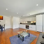 360 Cosy Home Greenwich